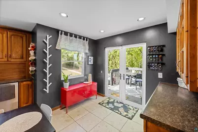 721 E 6th St, Duluth, MN 55805 - Photo 21