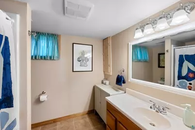 721 E 6th St, Duluth, MN 55805 - Photo 23