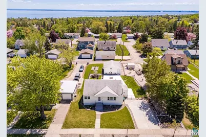 4604 Glenwood St, Duluth, MN 55804 - Photo 1