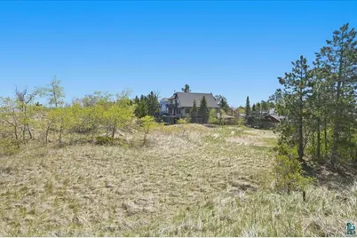 1301 S Lake Ave, Duluth, MN 55802 - Photo 11