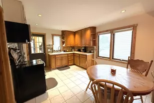 37 E Boundary St, Ely, MN 55731 - Photo 5