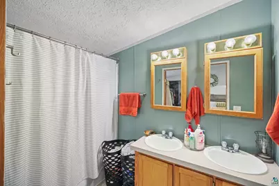 94886 Sunset Ln, Windemere Township, MN 55767 - Photo 21