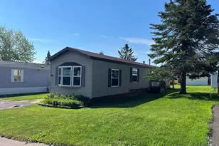 16 Kalmia Dr, Duluth, MN 55810 - Photo 1
