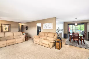 2401 W 23rd St, Duluth, MN 55811 - Photo 9