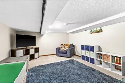 303 W Owatonna St, Duluth, MN 55803 - Photo 29