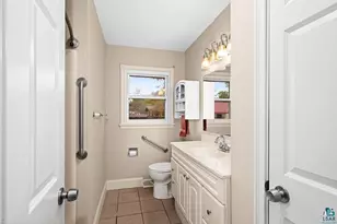 1724 Warren Ave, Duluth, MN 55811 - Photo 29
