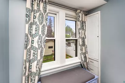 2001 E 9th St, Duluth, MN 55812 - Photo 15