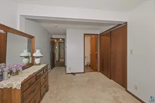 2022 W 7th St, Duluth, MN 55806 - Photo 9