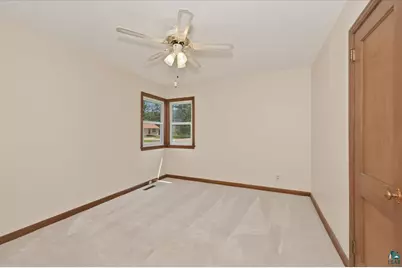 3021 Hutchinson Rd, Duluth, MN 55811 - Photo 7