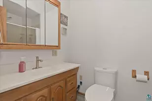 2022 W 7th St, Duluth, MN 55806 - Photo 11
