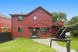 2022 W 7th St, Duluth, MN 55806 - Photo 1