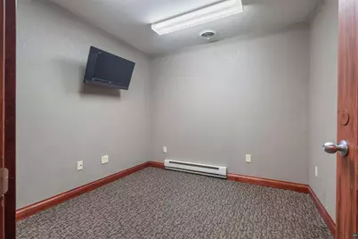 610 Ogden Ave, Superior, WI 54880 - Photo 7