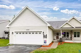 5286 Twin Pines St, Hermantown, MN 55811 - Photo 1