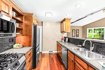 1904 Hartley Rd, Duluth, MN 55803 - Photo 13