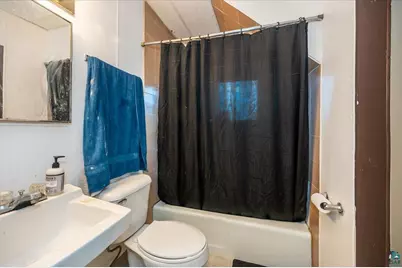 1028 Banks Ave, Superior, WI 54880 - Photo 7