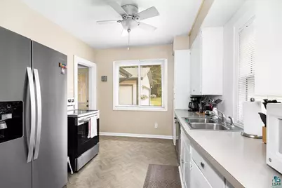 131 E Winona St, Duluth, MN 55803 - Photo 13