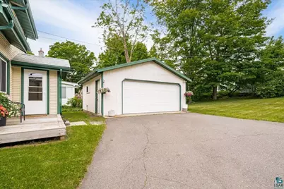 131 E Winona St, Duluth, MN 55803 - Photo 33