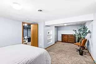 516 W Quince St, Duluth, MN 55811 - Photo 21
