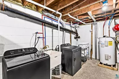 516 W Quince St, Duluth, MN 55811 - Photo 23