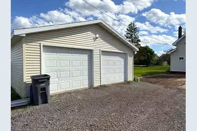 2715 E 3rd St, Superior, WI 54880 - Photo 15