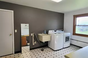56 E 2nd St, Superior, MN 54880 - Photo 15