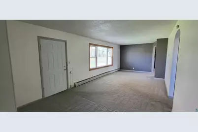 56 E 2nd St, Superior, MN 54880 - Photo 9