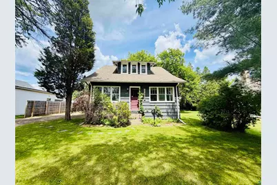 215 Park Ave, Cloquet, MN 55720 - Photo 1