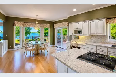 4875 Lakeway Dr, Duluth, MN 55811 - Photo 7