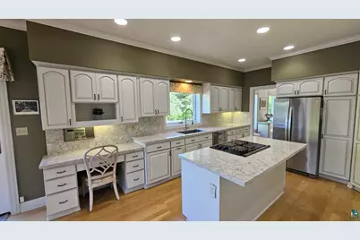 4875 Lakeway Dr, Duluth, MN 55811 - Photo 11