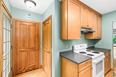 2723 Jefferson St, Duluth, MN 55812 - Photo 11