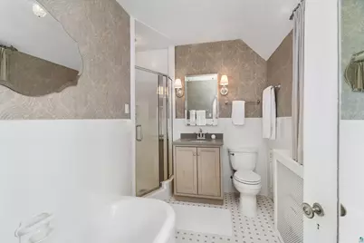 3431 E 1st St, Duluth, MN 55804 - Photo 33