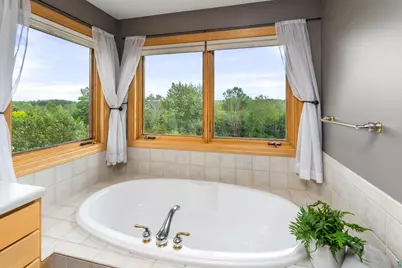 442 Hastings Dr, Duluth, MN 55803 - Photo 25
