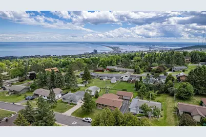 324 Hawkins St, Duluth, MN 55811 - Photo 3