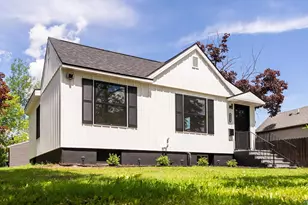 4217 Peabody St, Duluth, MN 55804 - Photo 1