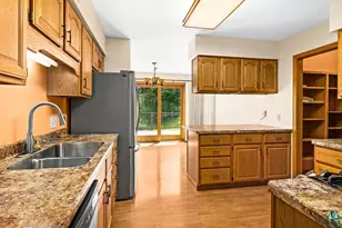 2410 Harvey St, Duluth, MN 55811 - Photo 3