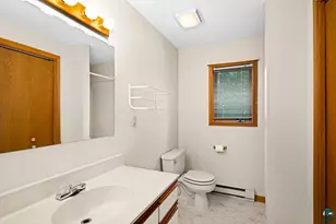 2410 Harvey St, Duluth, MN 55811 - Photo 21