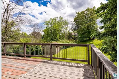 2410 Harvey St, Duluth, MN 55811 - Photo 27