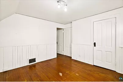 2424 W 7th St, Duluth, MN 55806 - Photo 23