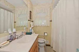 3801 E 4th St, Duluth, MN 55804 - Photo 13