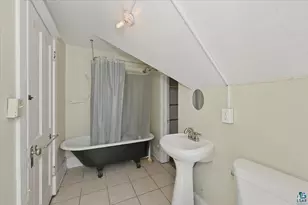 1818 E 3rd St, Duluth, MN 55812 - Photo 21