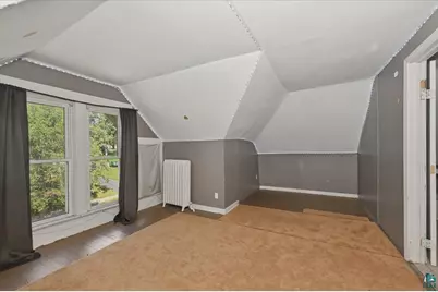 1818 E 3rd St, Duluth, MN 55812 - Photo 19