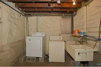1818 E 3rd St, Duluth, MN 55812 - Photo 23