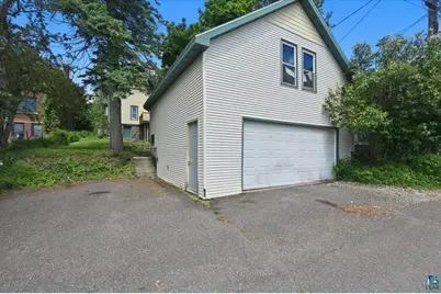 1818 E 3rd St, Duluth, MN 55812 - Photo 27