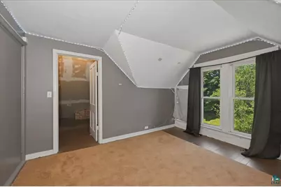 1818 E 3rd St, Duluth, MN 55812 - Photo 15