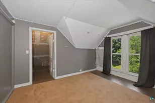1818 E 3rd St, Duluth, MN 55812 - Photo 15