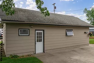 214 W Chapman St, Ely, MN 55731 - Photo 89