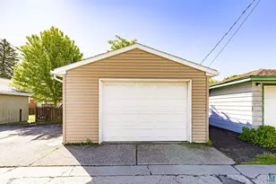 4611 W 6th St, Duluth, MN 55807 - Photo 3