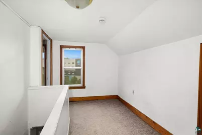 424 E Upham Rd, Duluth, MN 55811 - Photo 11