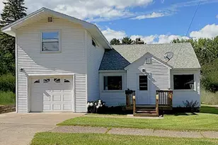 2215 Selmser Ave, Cloquet, MN 55720 - Photo 1