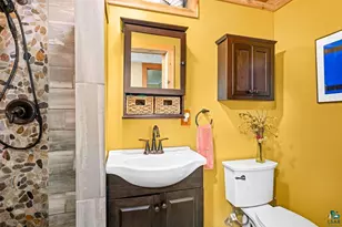 830 N 1st Ave E, Duluth, MN 55805 - Photo 25